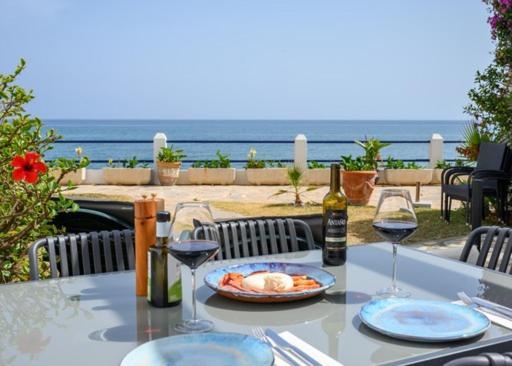 Beach Side Apartments Calahonda Sitio de Calahonda Eksteriør billede